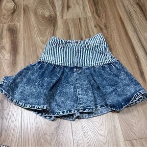 Vintage little Levi’s size 5 skirt striped and acid wash